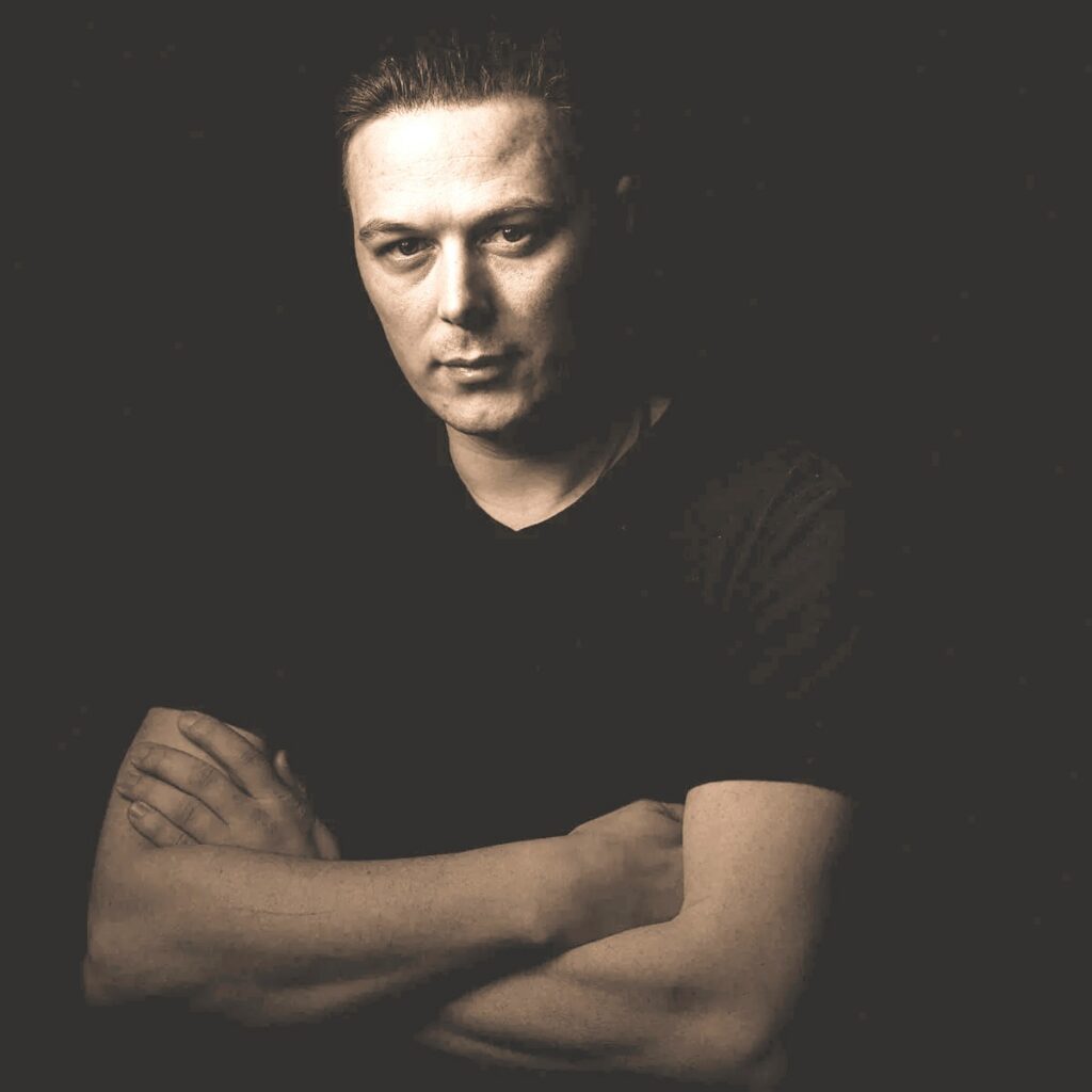 Rising Soul guest DJ SamTroy performing show on Scientific Sound Radio on 11th July 2019