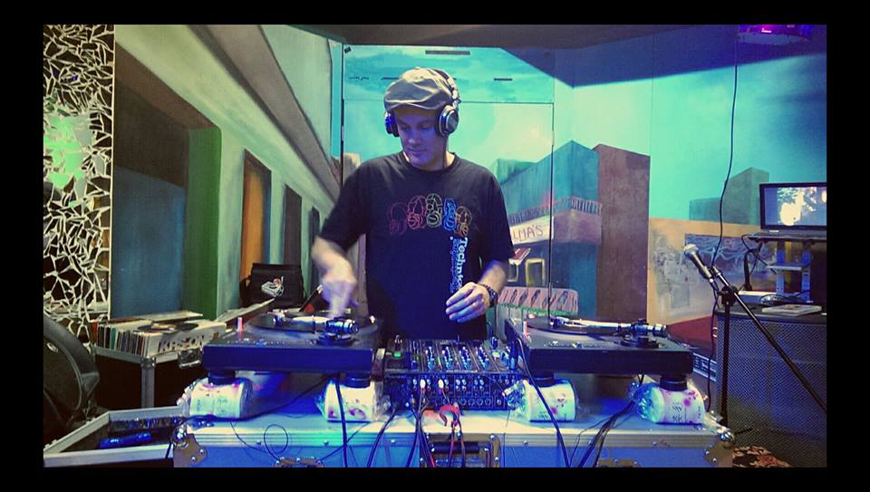 DJ Andrew M Announces Track List For All Vinyl ‘Disco’ Show 09.