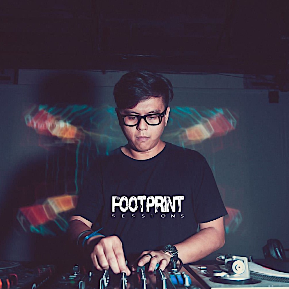 Bicycle Corporation guest DJ Terence C for Electronic Roots 144