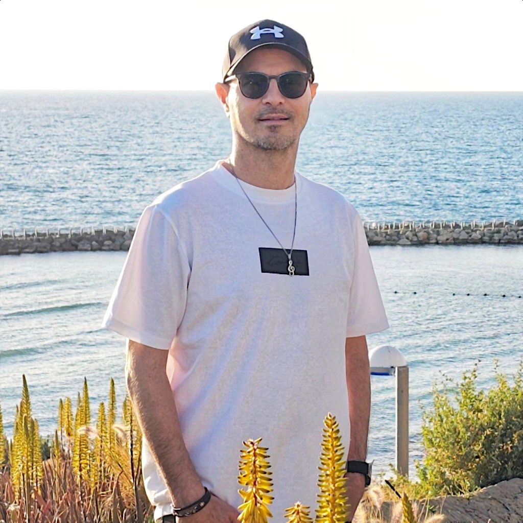 After Hours 687 features PatriZe, and guest DJ Yohai Mor.