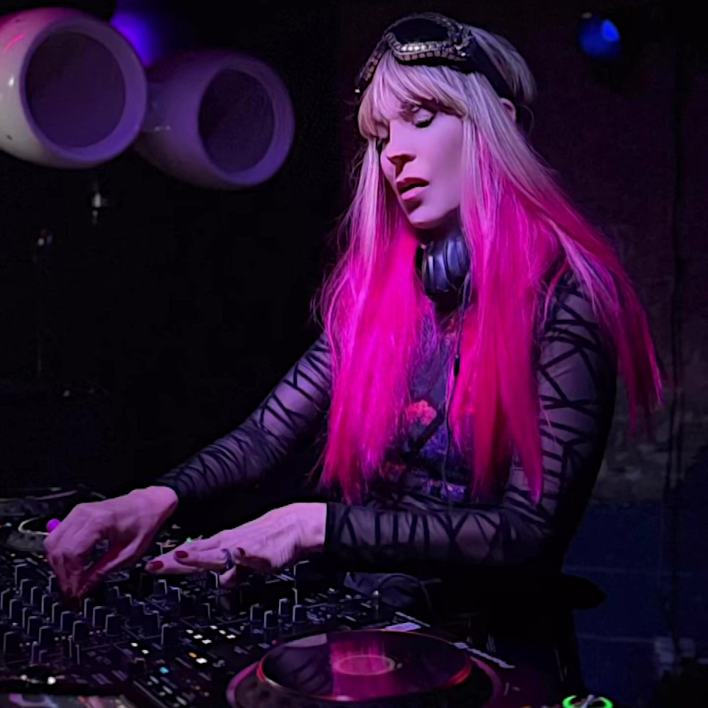 After Hours 694 is hosted by Hypnotised and guest DJ Madison Palmer.