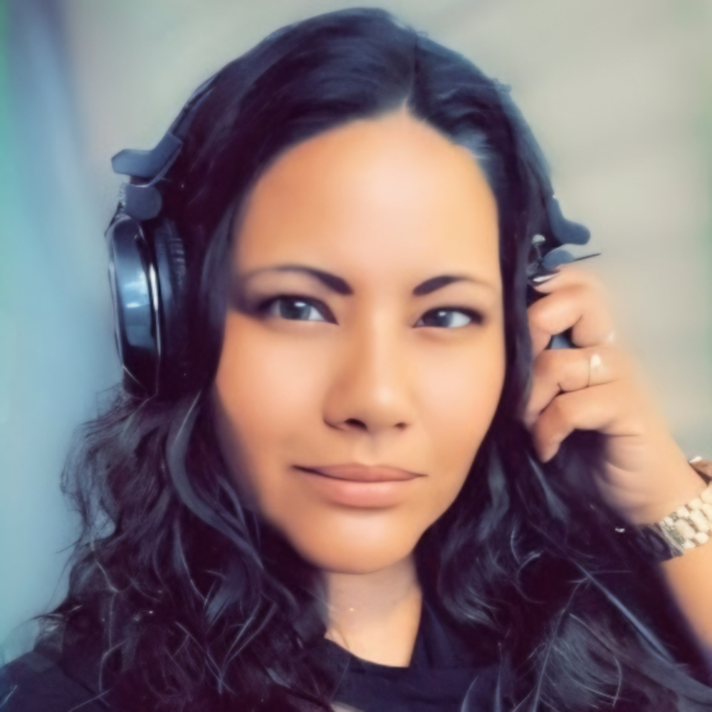 Nocturne is back for Cali’s HouseNation Radio with guest DJ RoseRed.