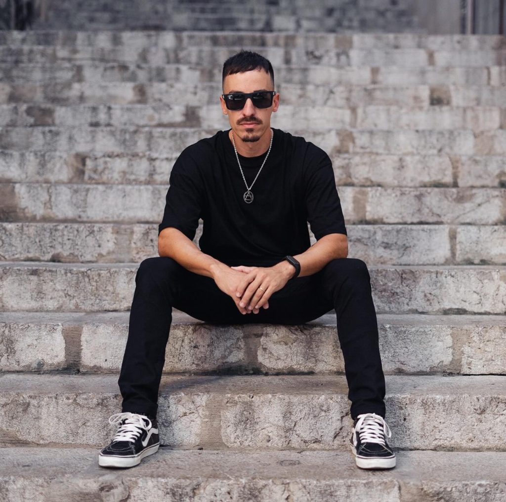 After Hours 701 features PatriZe and guest DJ Fede Pals.