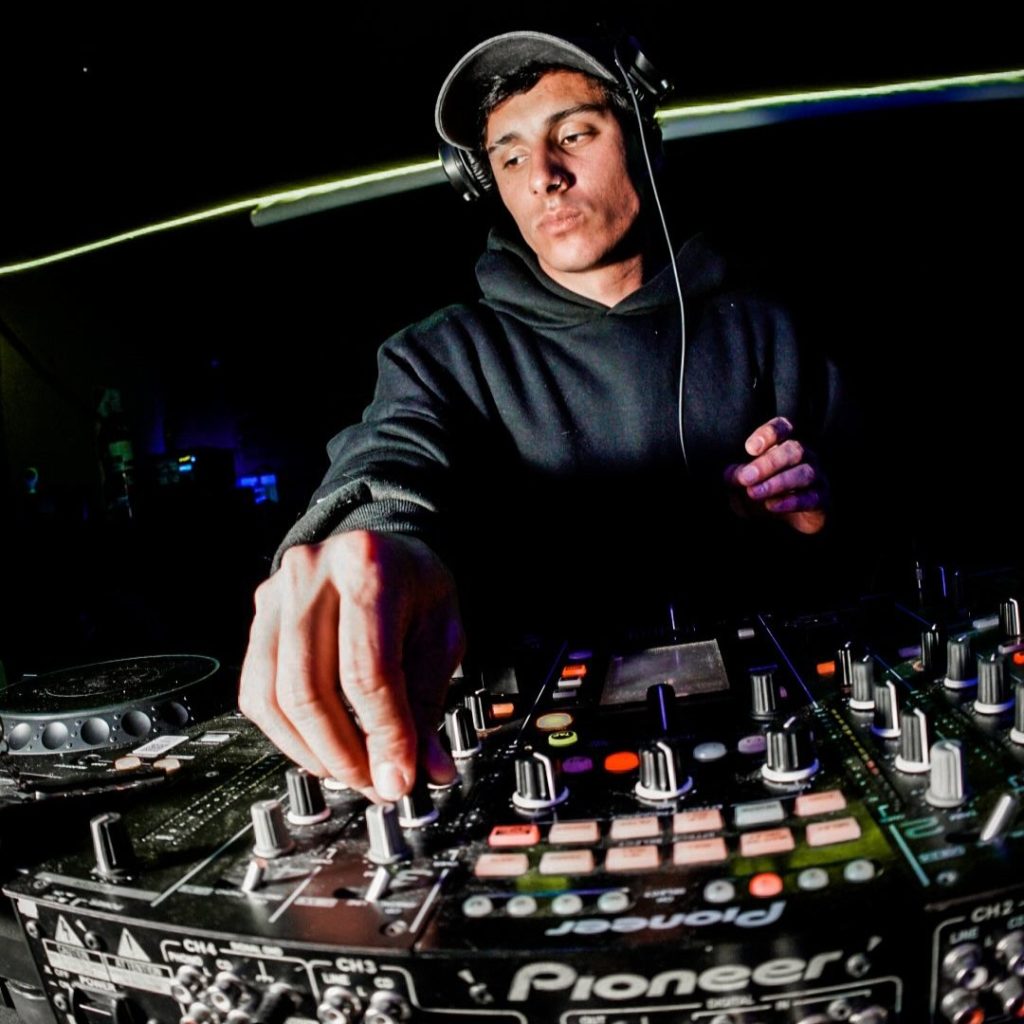 After Hours 727 features PatriZe and guest DJ Mati Melgarejo.