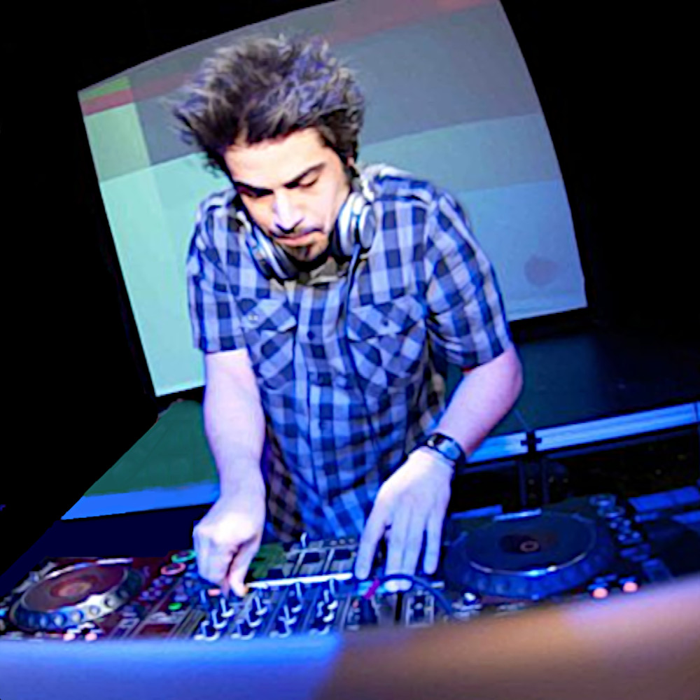 American Puerto Rican Jose Norat performing at an event in Miami, Florida, U.S.A, colour image.
