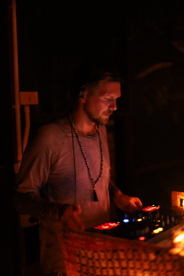 Igor Hush Publishes Playlist For New Show Immersion 07.