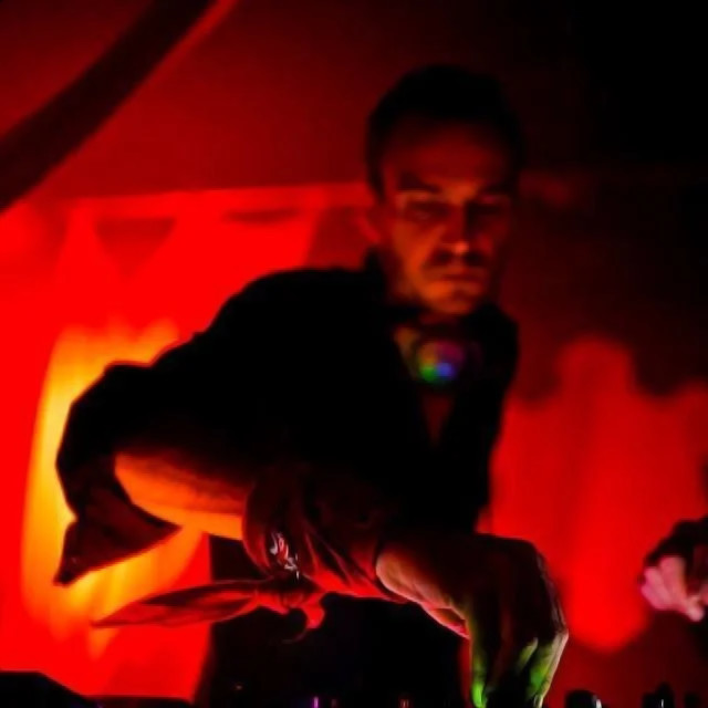 moth1 to perform second futurevibe with Anonymous Z