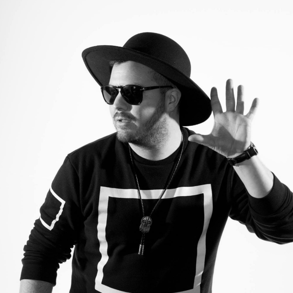 Nocturne is back for Cali’s HouseNation Radio with guest DJ Memo Rex.
