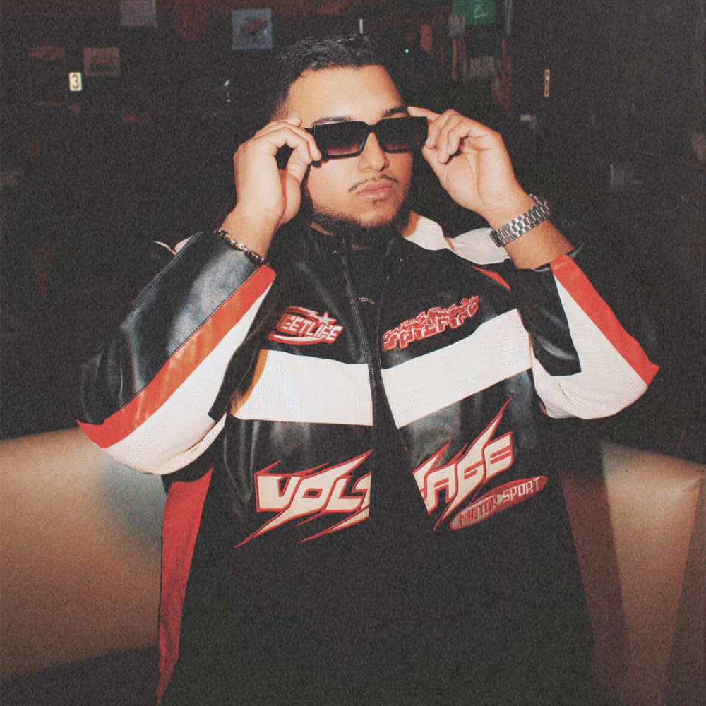 Nocturne is back for Cali’s HouseNation Radio with guest DJ Charlie.