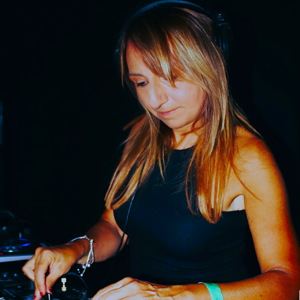 Nocturne is back for Cali’s HouseNation Radio with guest DJ Em