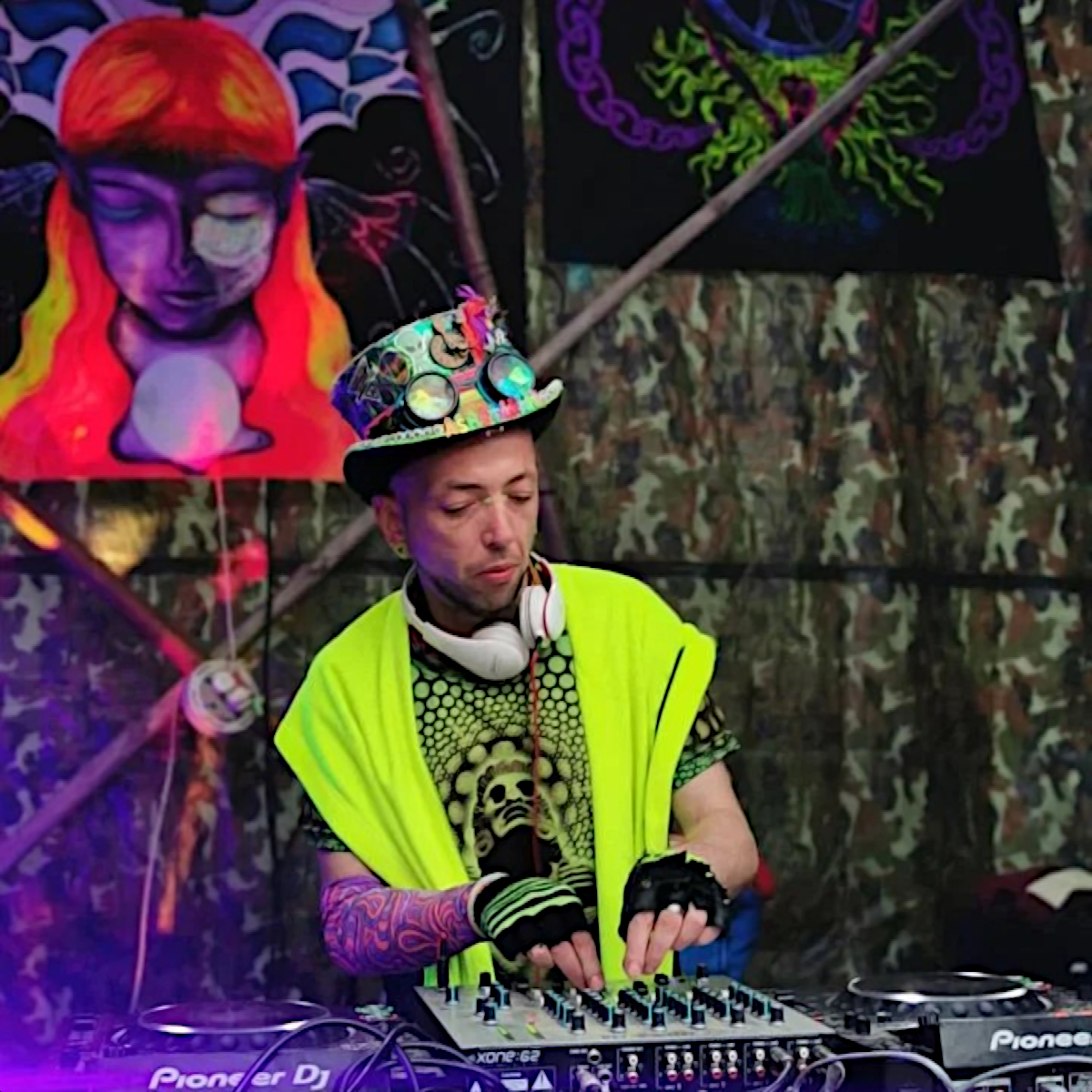 British DJ Ashstafari performing at an event in England, the United Kingdom, colour image.