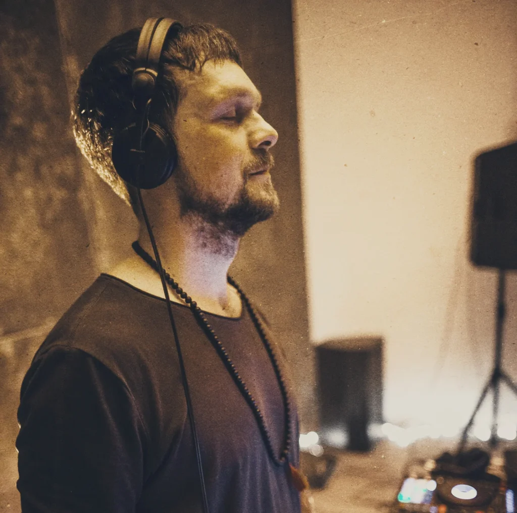 Igor Hush publishes playlist for new show Immersion 15