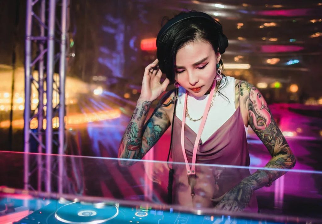 Bicycle Corporation announce DJ Her for their new Electronic Roots episode 1