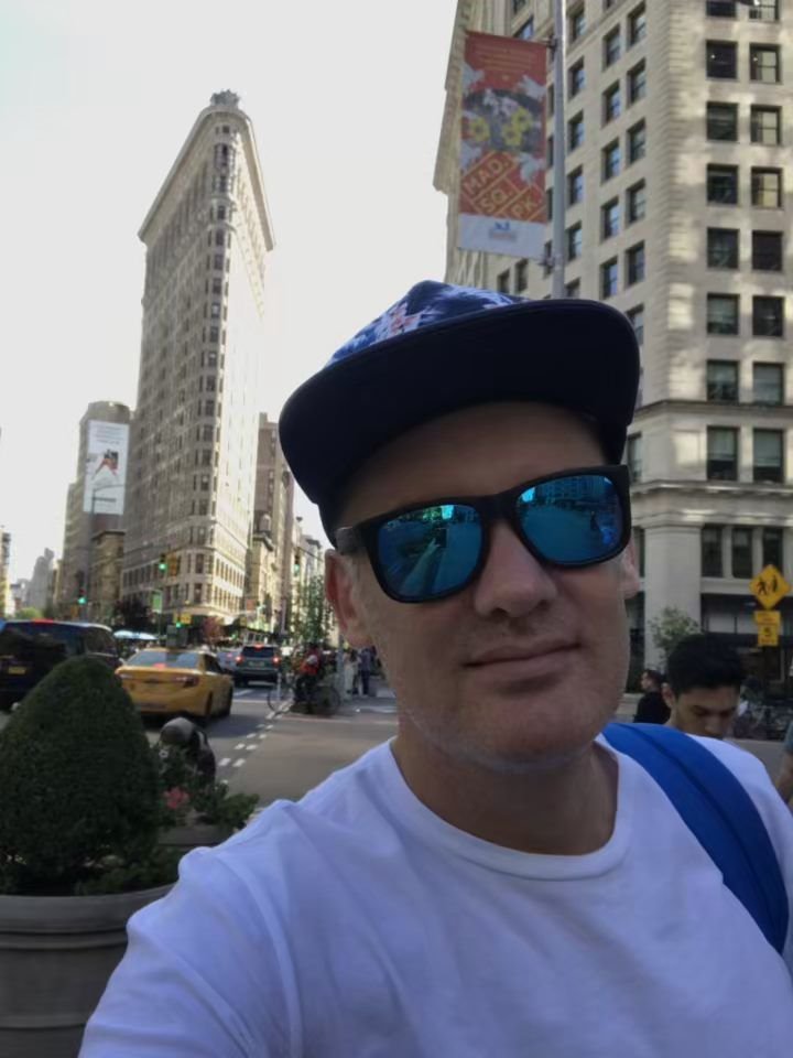 DJ Andrew M announces track list for all vinyl Disco show 06