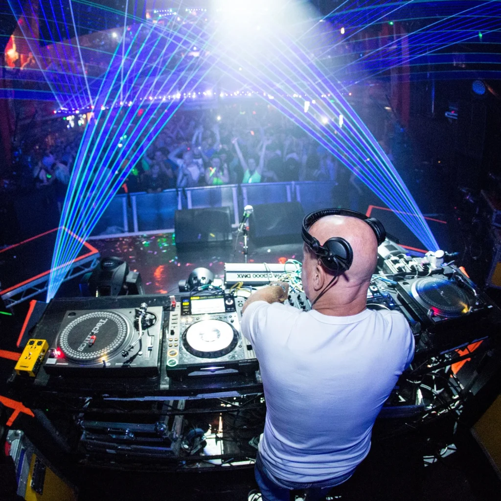 Graham Gold publishes playlist for ‘Esta La Musica’ 388.