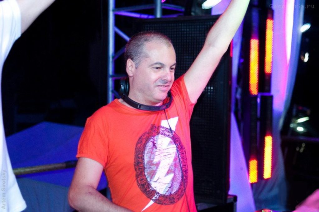 DJ Marco Mei announces the playlist for the 2025 episode 32.