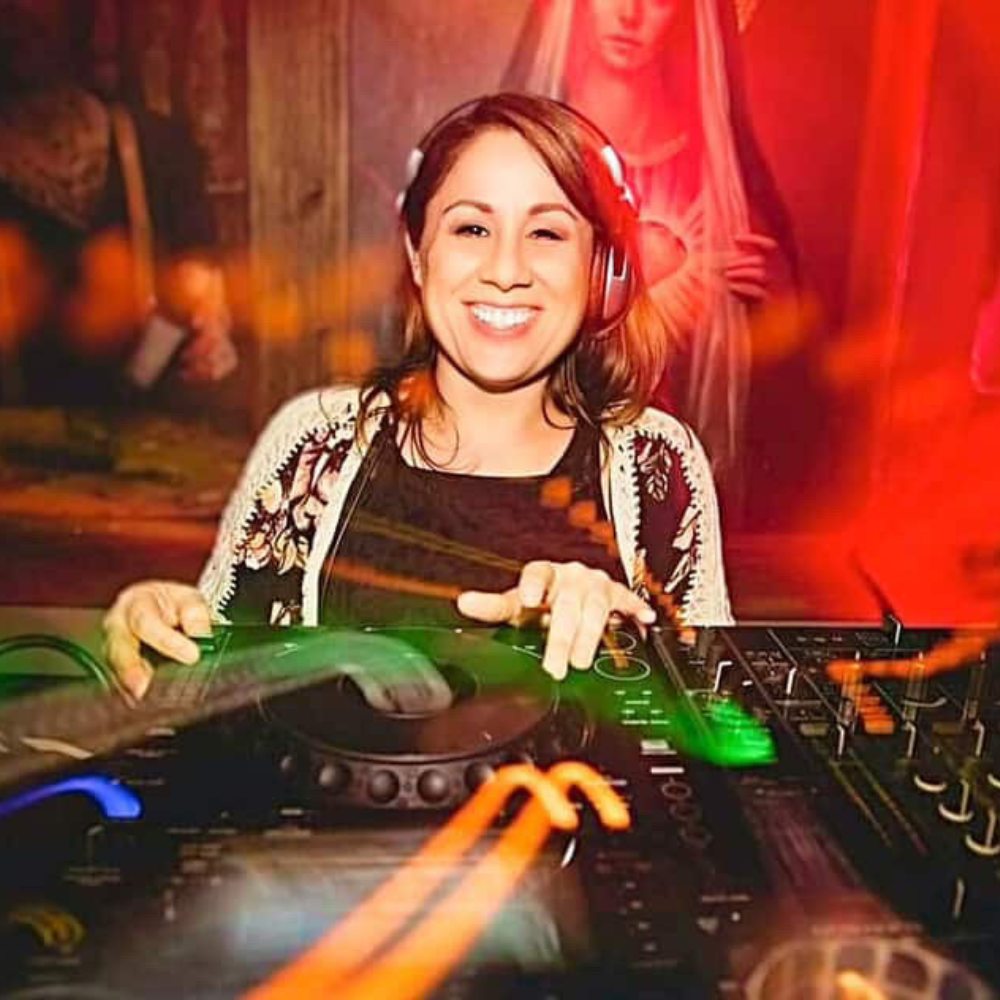 Nocturne is back for Cali’s HouseNation Radio with guest DJ Amanda J