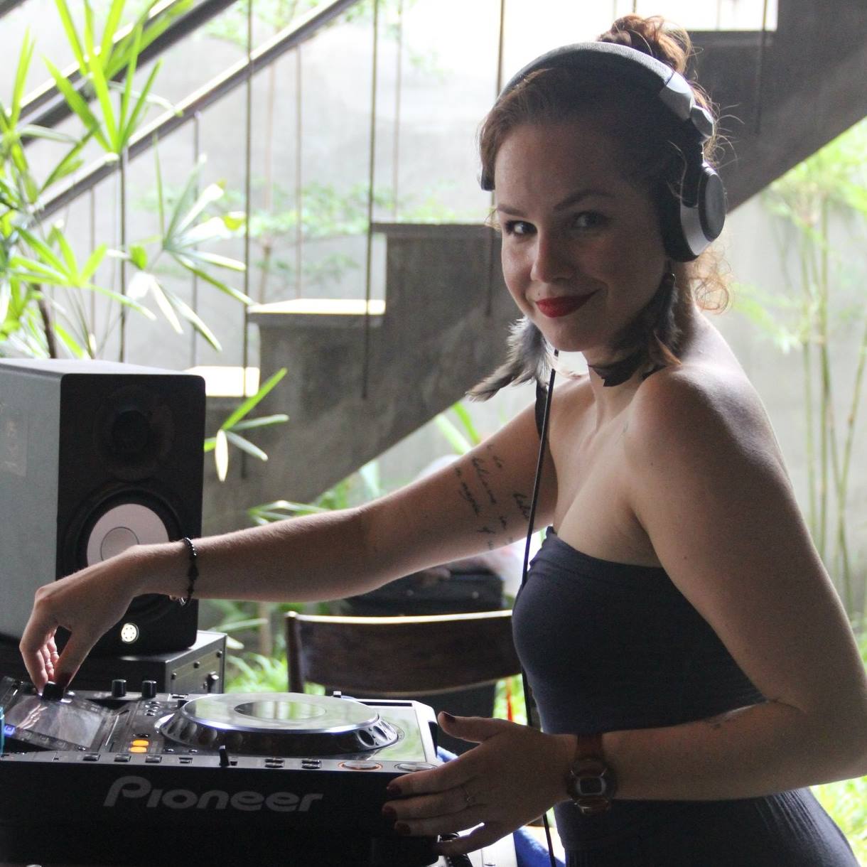 DJ Foxy Tail has published her tracklist for her guest radio show